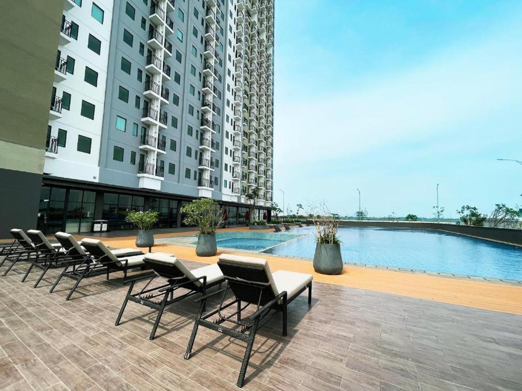 Osaka Riverview Lägenhet Tangerang Exteriör bild